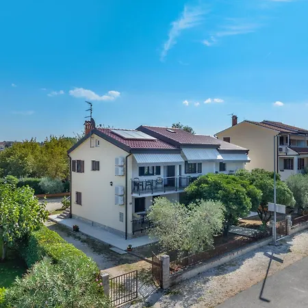 Apartment Mirko Porec