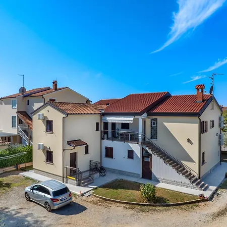 Apartment Mirko Porec