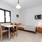 Mediterraneo Mirko 아파트 포레치