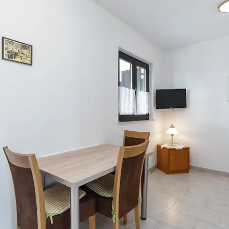 Mediterraneo Mirko Apartment